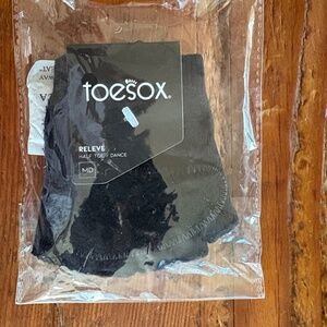NWT ToeSox Releve Dance Half Toe Socks , Black, Size Medium, Organic Cotton